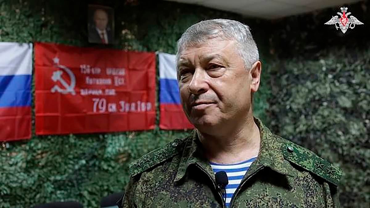 Russian general fights for life after being shot outside his Moscow home
