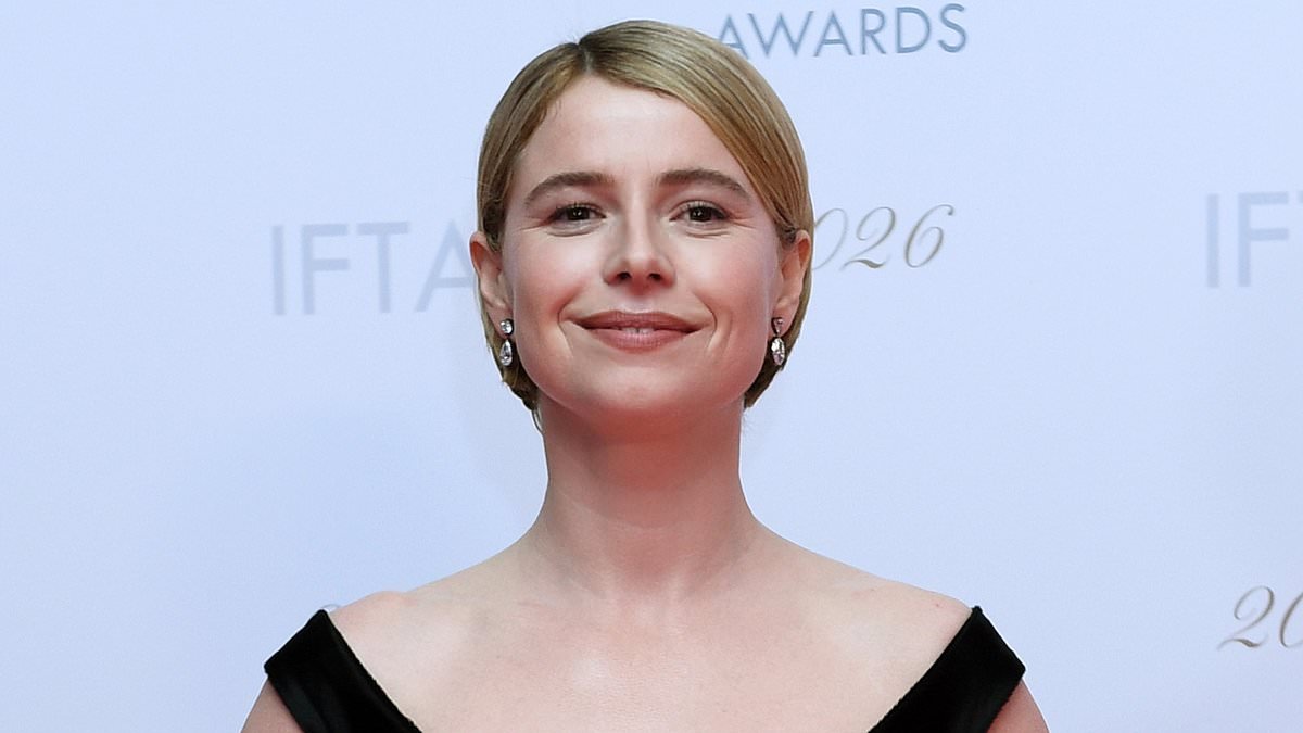 Jessie Buckley looks glamorous in a black gown as she joins Cillian Murphy and his wife at the Irish Film and Television Awards in Dublin