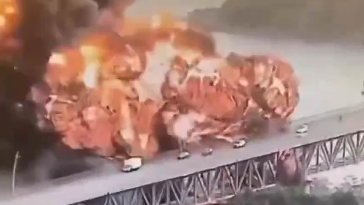 Explosion beneath Panama Canal's Bridge of the Americas kills one and leaves multiple people injured