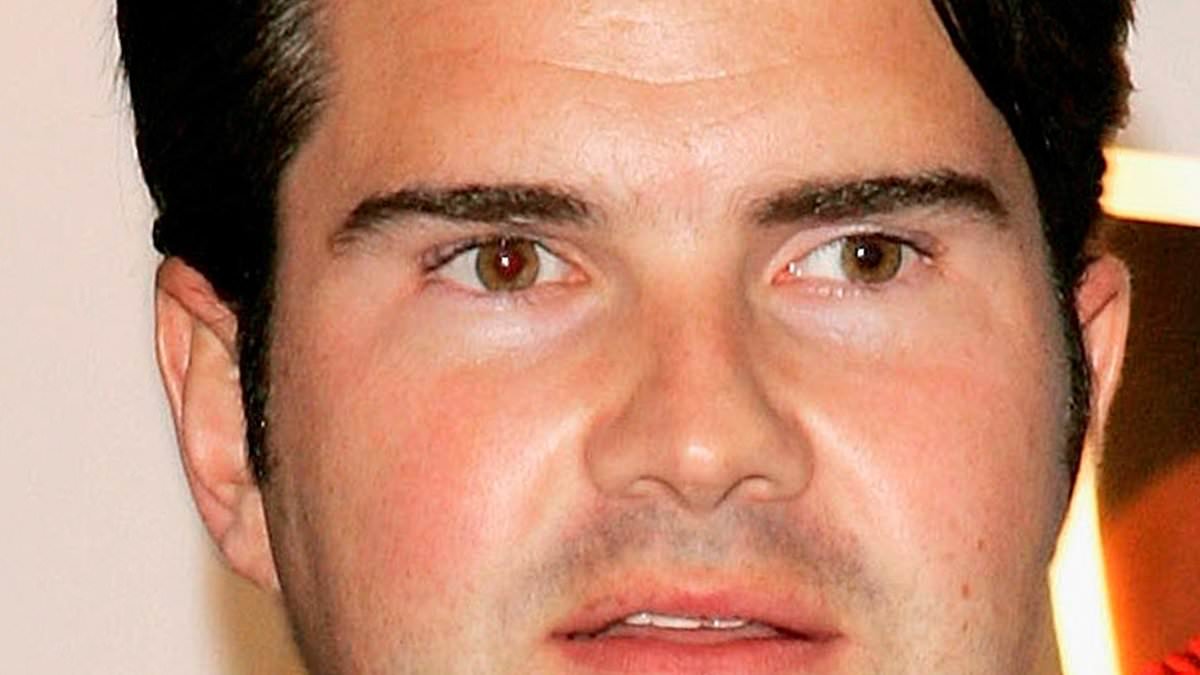 Jimmy Carr says he's 'very conscious of weight', only eats once a day, details 'unhealthy' relationship with his image and body dysmorphia in men