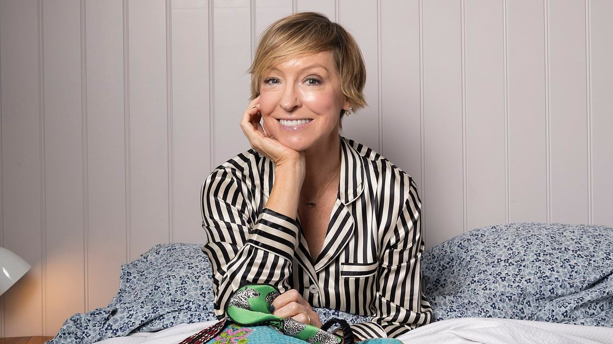 I had insomnia for 12 years until I discovered this mistake everyone desperate for shut-eye makes. These are the nine simple tweaks that will guarantee a good night's rest: JO ELVIN