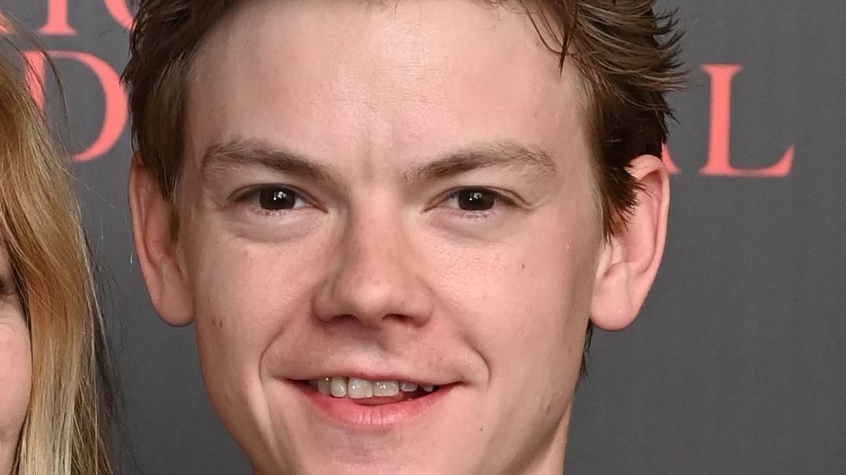 Fans go into meltdown as viral post reveals how celebrities from different generations looked at the same age