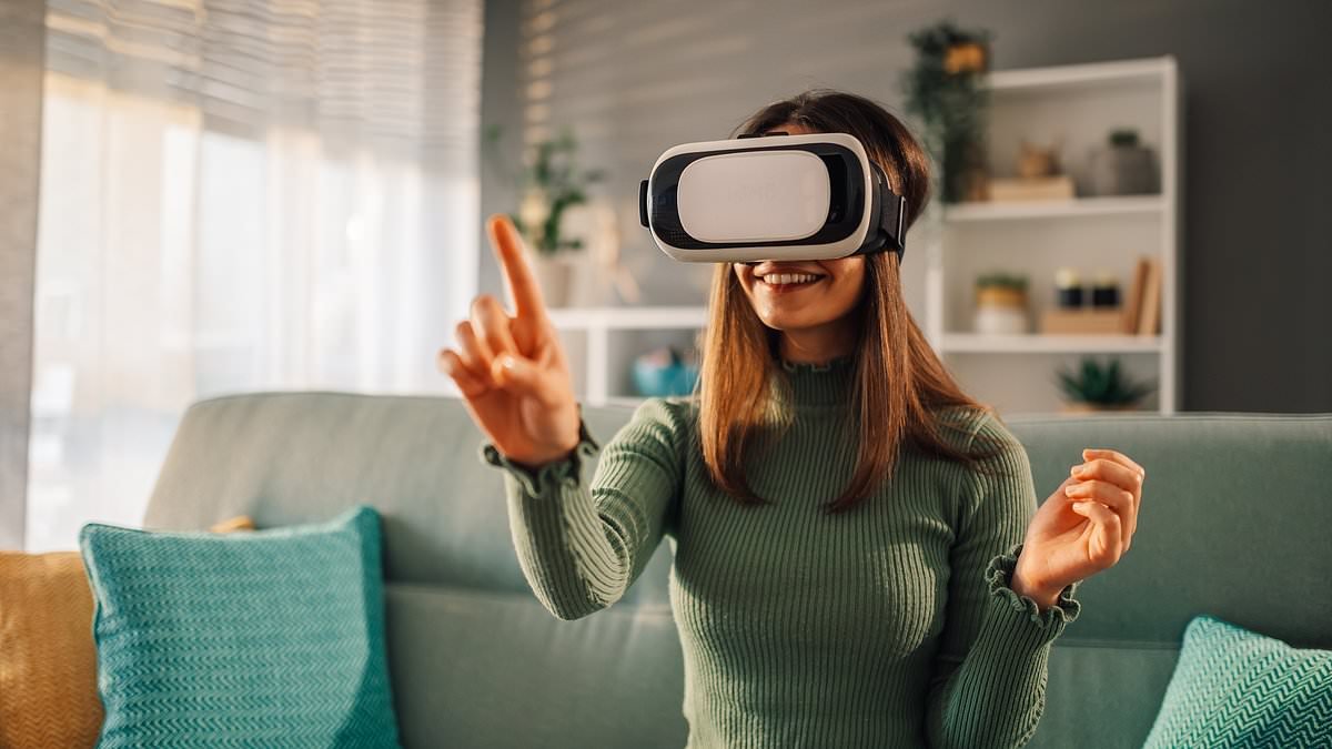 Almost half of Brit holidaymakers will be using VR to 'try before they fly' this year