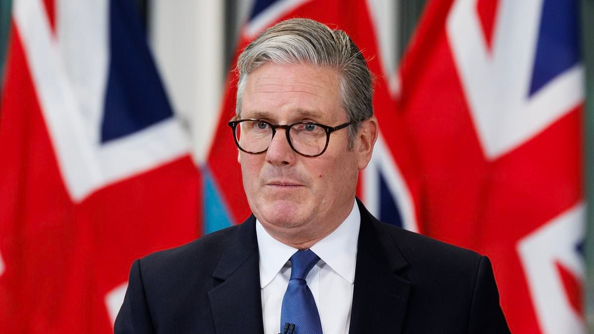 Starmer blasted for 'humiliating' Chagos U-turn after abandoning plans to surrender the islands to Mauritius in wake of US anger