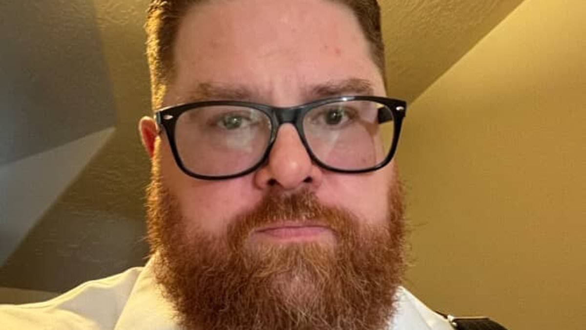 I'm locking myself in a room for an entire YEAR, my wife will deliver food to the door and manage the household... it's the ONLY way I can lose weight and develop healthy habits