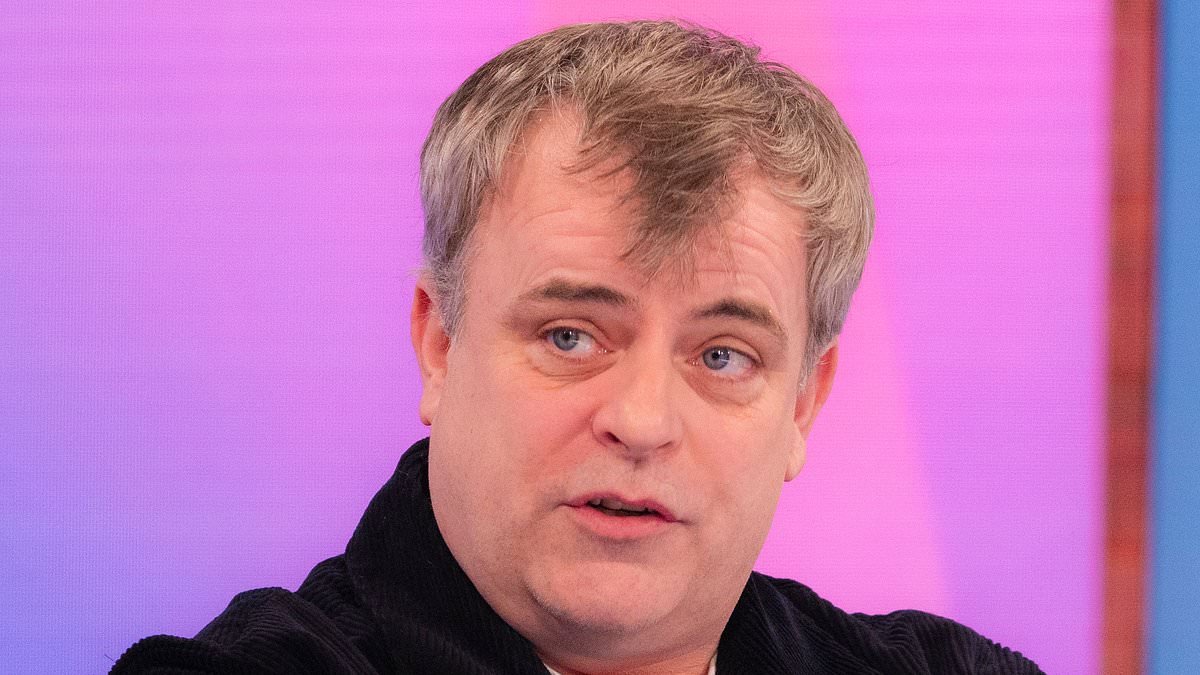 Coronation Street's Simon Gregson resorts to selling £37 curry night tickets amid ongoing financial woes over £250K loan