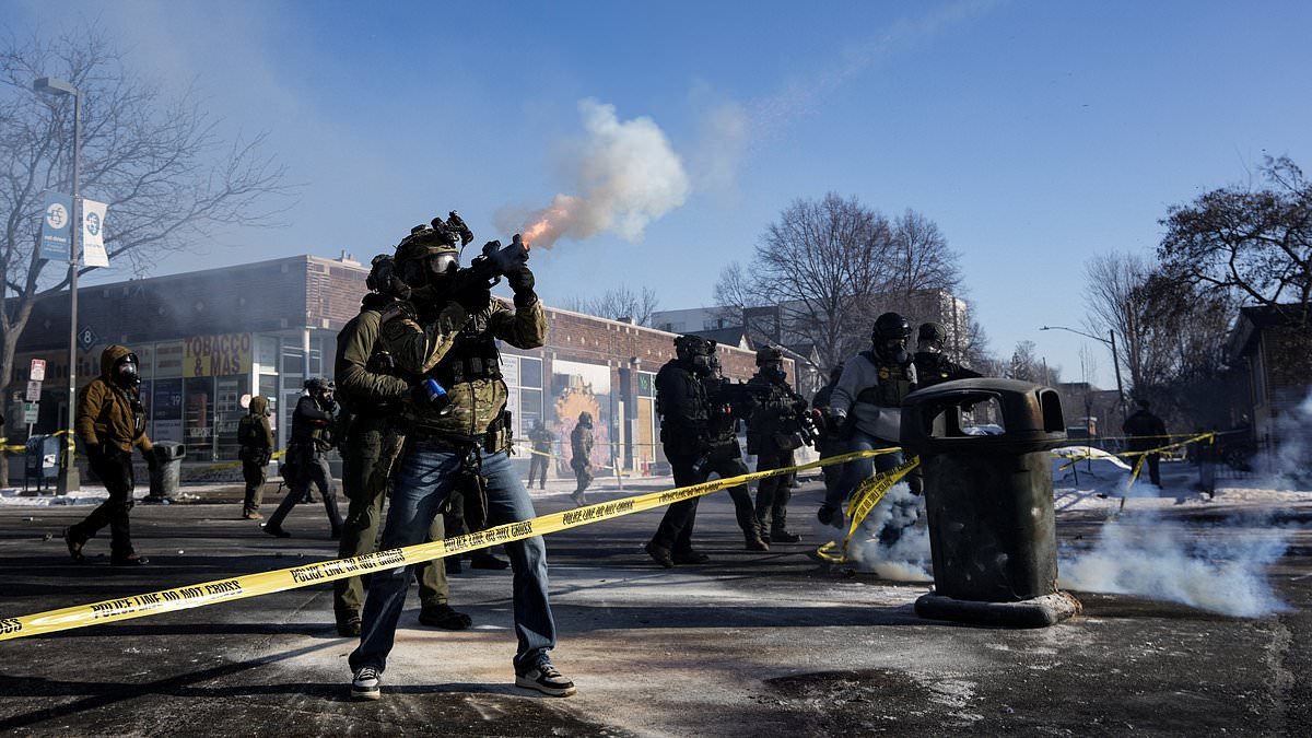 Chaos erupts in Minneapolis as agents fire tear gas and pepper balls at protesters after federal agents shoot and kill man