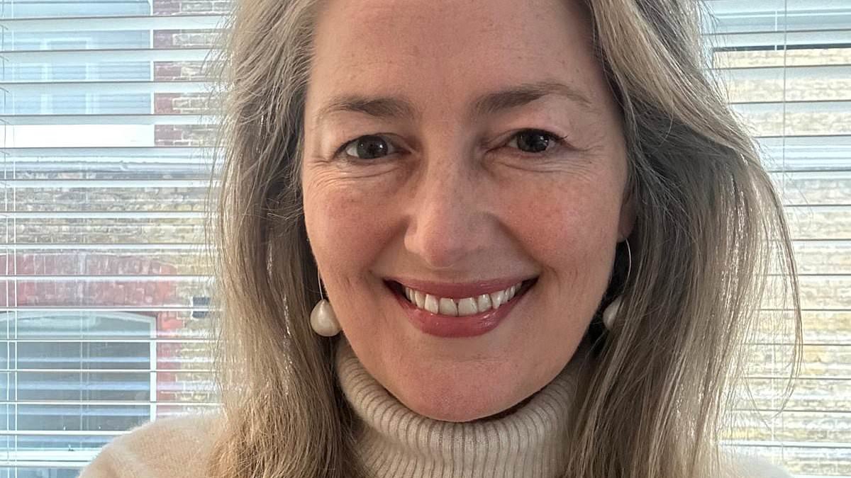 The under £30 refreshing hair mist that transforms flat, thinning hair to look like this - tried by three of our beauty experts, it really works to add volume between washes: KATHERINE SPENLEY