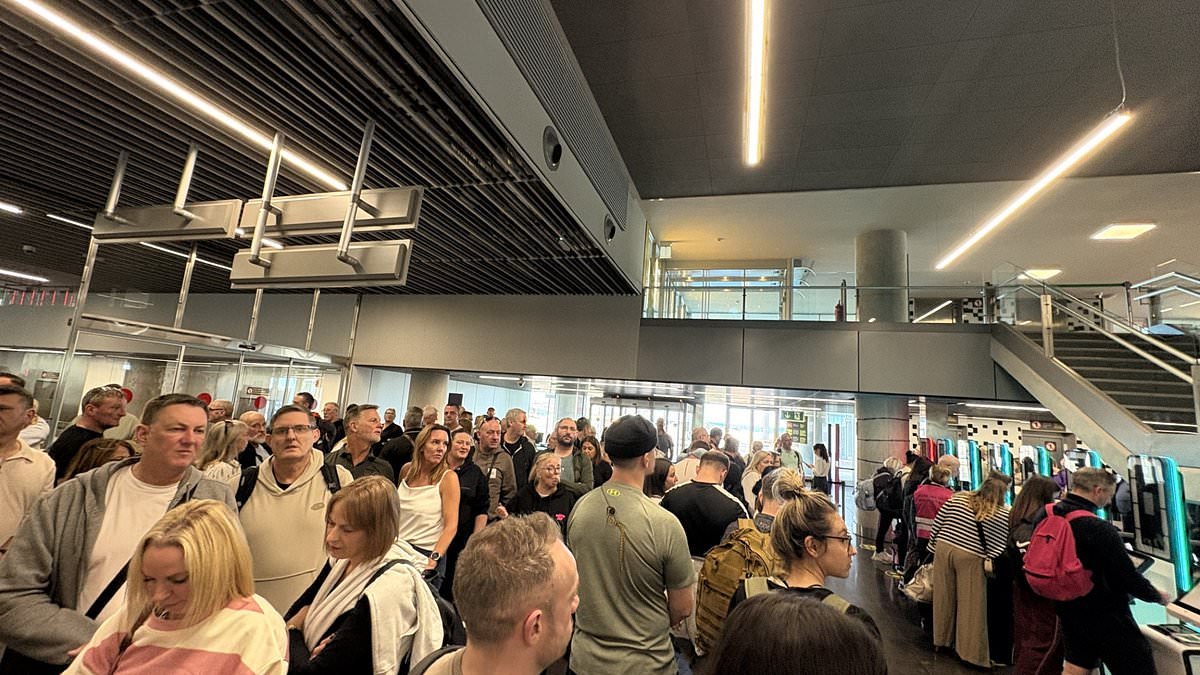 How the entry/exit system is causing gates to crash in Gran Canaria - and will cause chaos for the Easter holidays