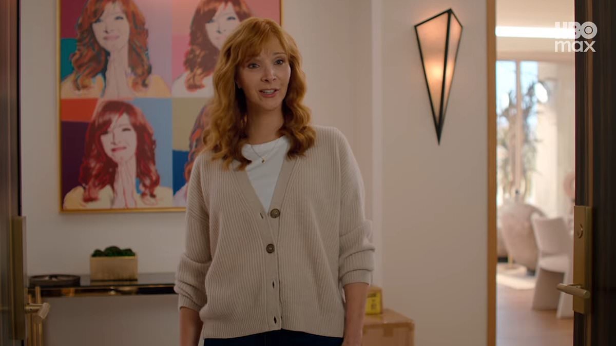 Friends star Lisa Kudrow returns to screens in sitcom first look as The Comeback's third series finally airs after more than a decade