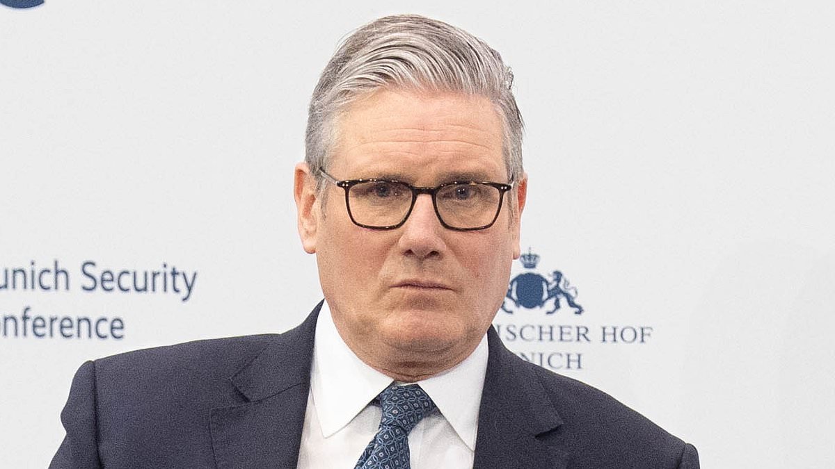 Social media ban for under-16s 'could happen this year' as Starmer looks to also block porn loophole and chatbots providing 'dangerous' diets to minors