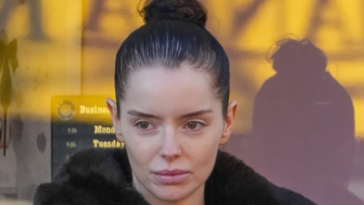 Makeup-free Maura Higgins showcases her natural beauty as she ditches her usual glamour on low-key shopping trip