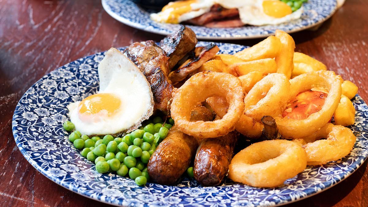 Wetherspoon boss Sir Tim Martin reveals why he took mixed grill off the menu - and why he WON'T be banning Labour MPs from his pubs