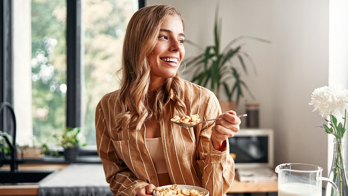 Dietitians reveal the 'super' breakfast food to eat if you want to live longer