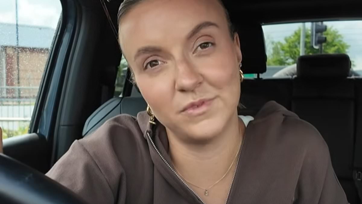 Molly-Mae Hague's sister Zoe Rae now shares 'close family bond' with Tommy Fury after agreeing to 'never mention' the couple's relationship issues again