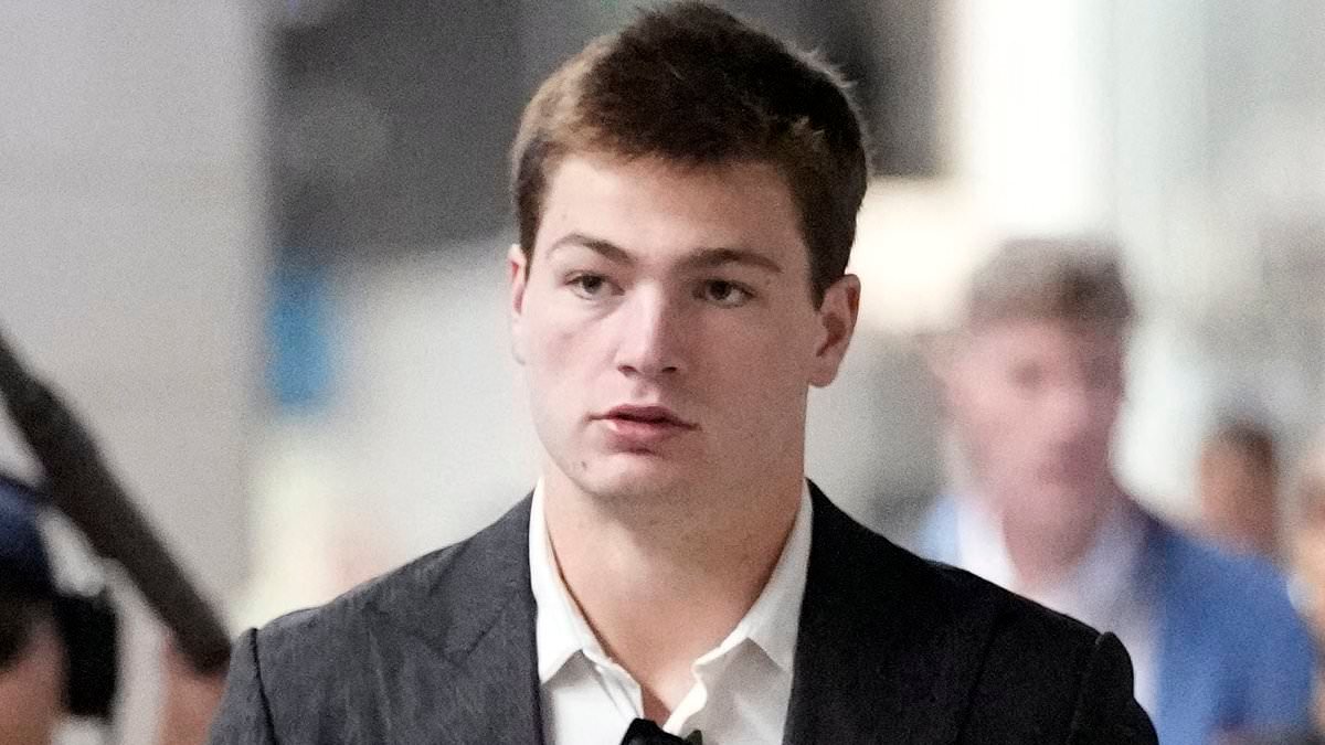 Super Bowl LX live: Seahawks-Patriots updates, Bad Bunny's halftime show and all the celebs in San Francisco