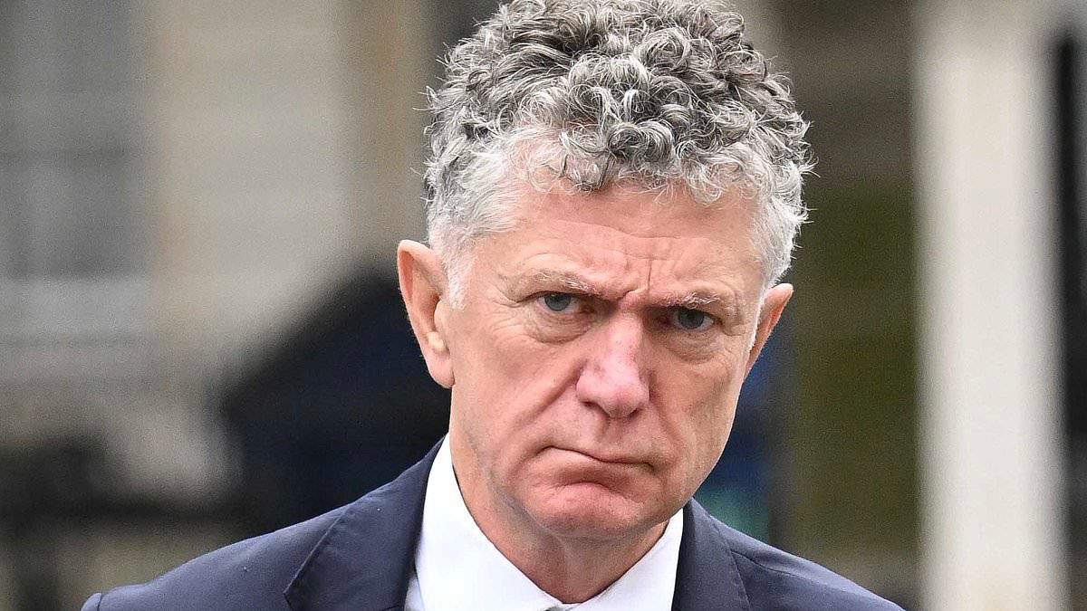 Starmer crony's 'secretive' firm pockets £1million from taxpayer after Chagos Islands sell-out