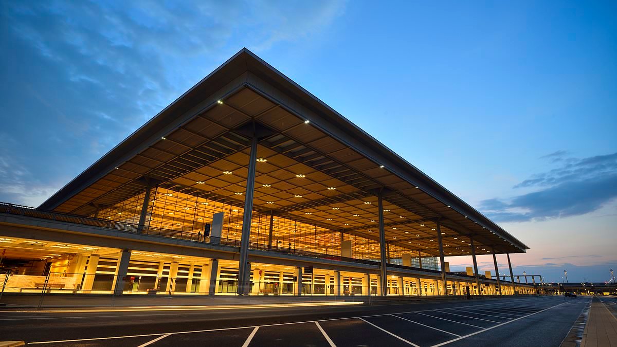 Suspected Hamas member arrested in German airport over alleged European attack plot