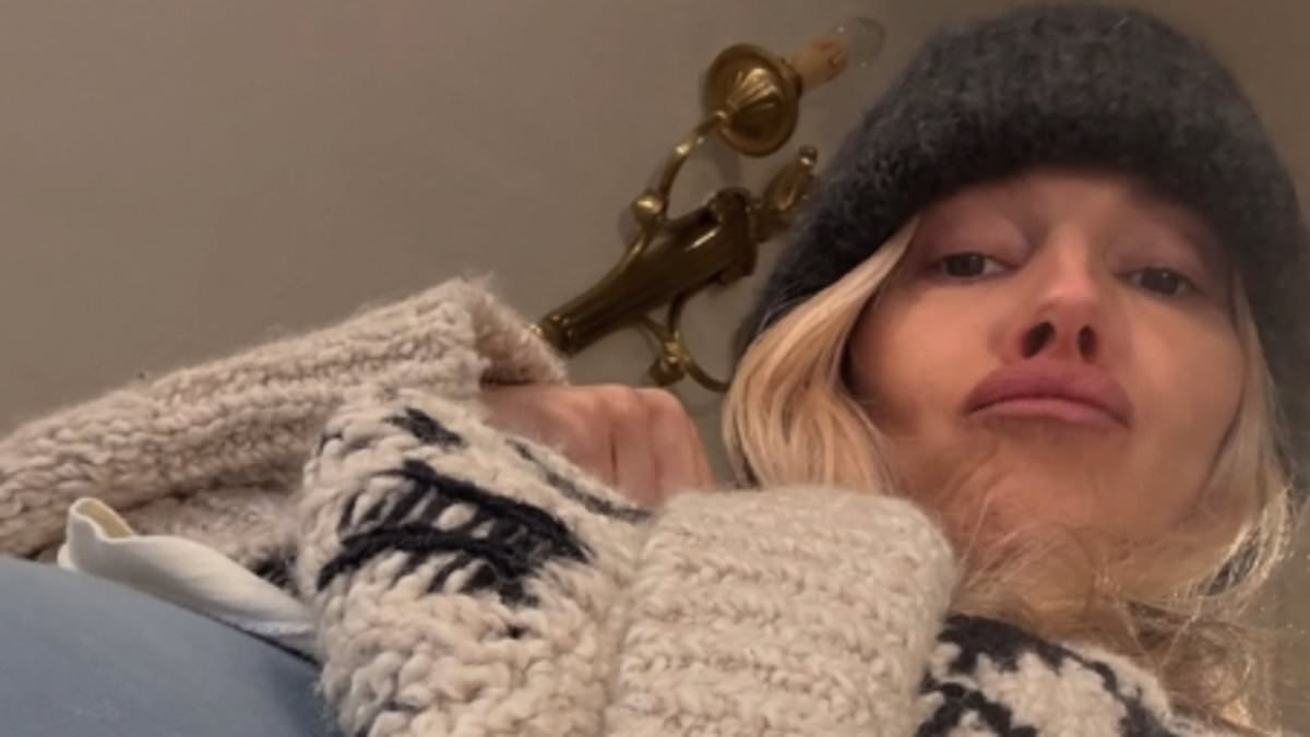 Pregnant Sienna Miller, 44, shares snap of her blossoming bump as she returns to social media after eight years ahead of welcoming second child with boyfriend Oli Green, 29
