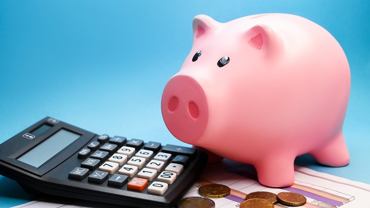 Savers urged to fill up cash Isas while these top rates remain above 4%