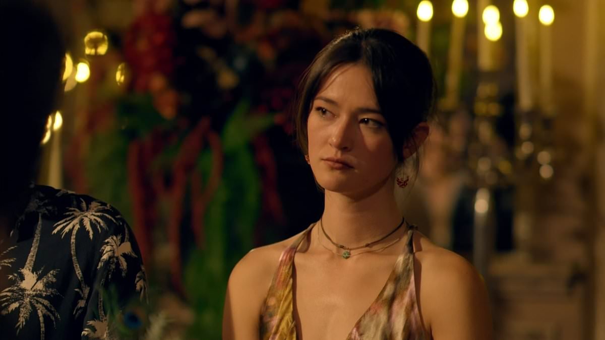 The Traitors fans left in tears as Jade Scott emotionally recalls the tragic deaths of her mother and half sister