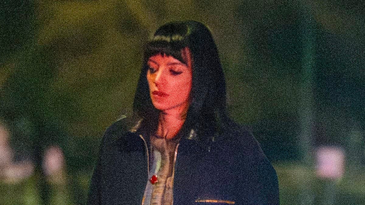 Lily Allen packs on the PDA with Jonah Freud as they celebrate the unveiling of her West End Girl album cover at the National Portrait Gallery