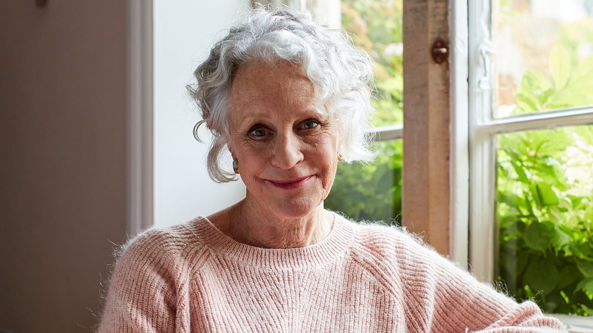 EDEN CONFIDENTIAL: Novelist who backs Queen's charity says royals must go