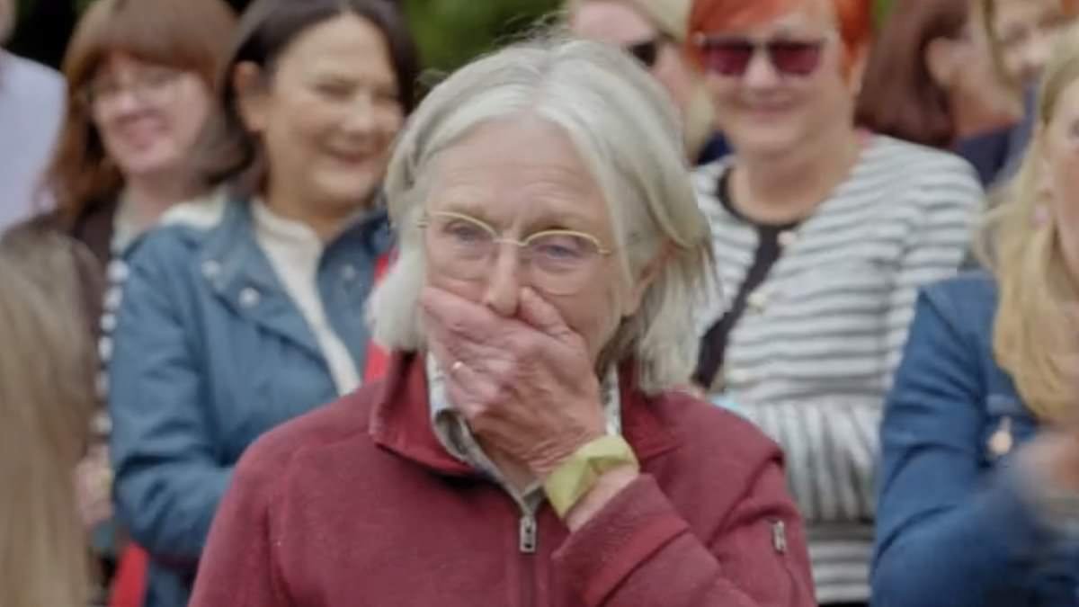 Antiques Roadshow guest breaks down in tears after 'almighty shock' as grandmother's 'stunning' jewellery collection gets life-changing valuation
