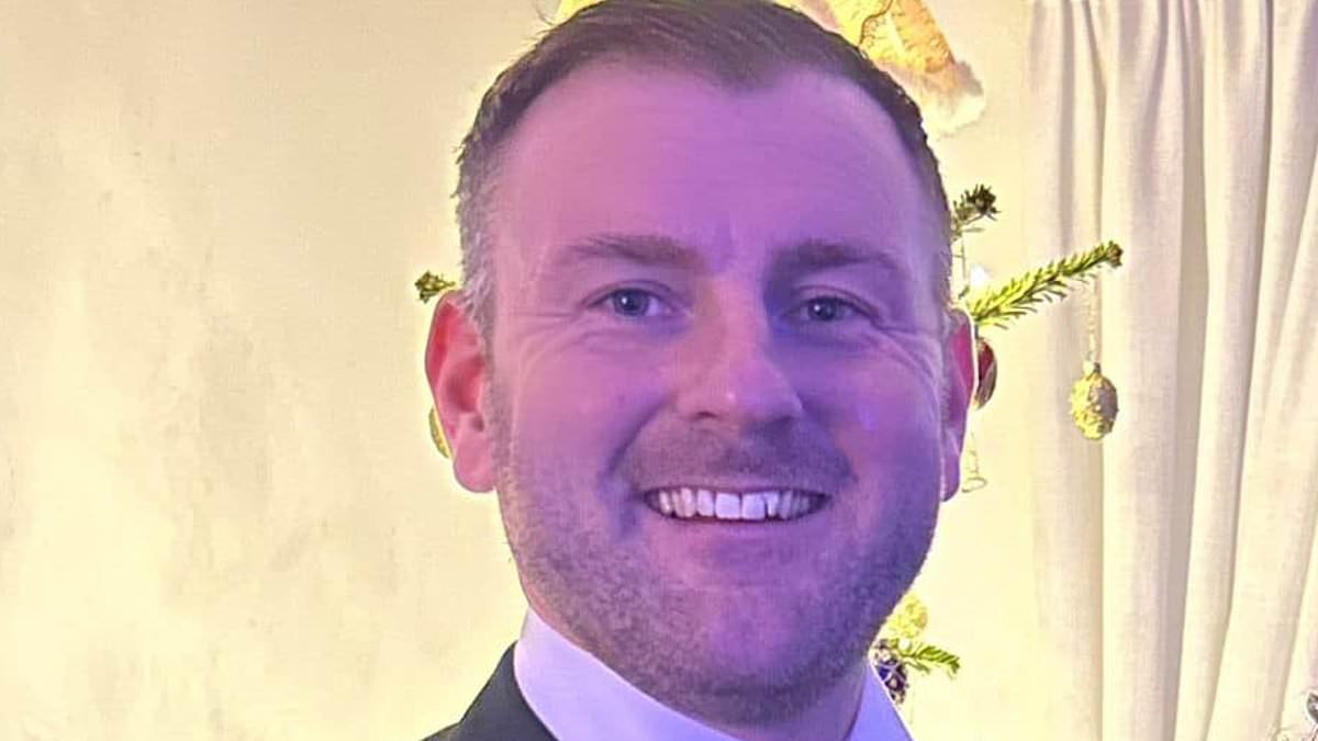 Married primary school deputy head who bombarded colleagues with sexual messages and blamed it on work stress is banned from teaching