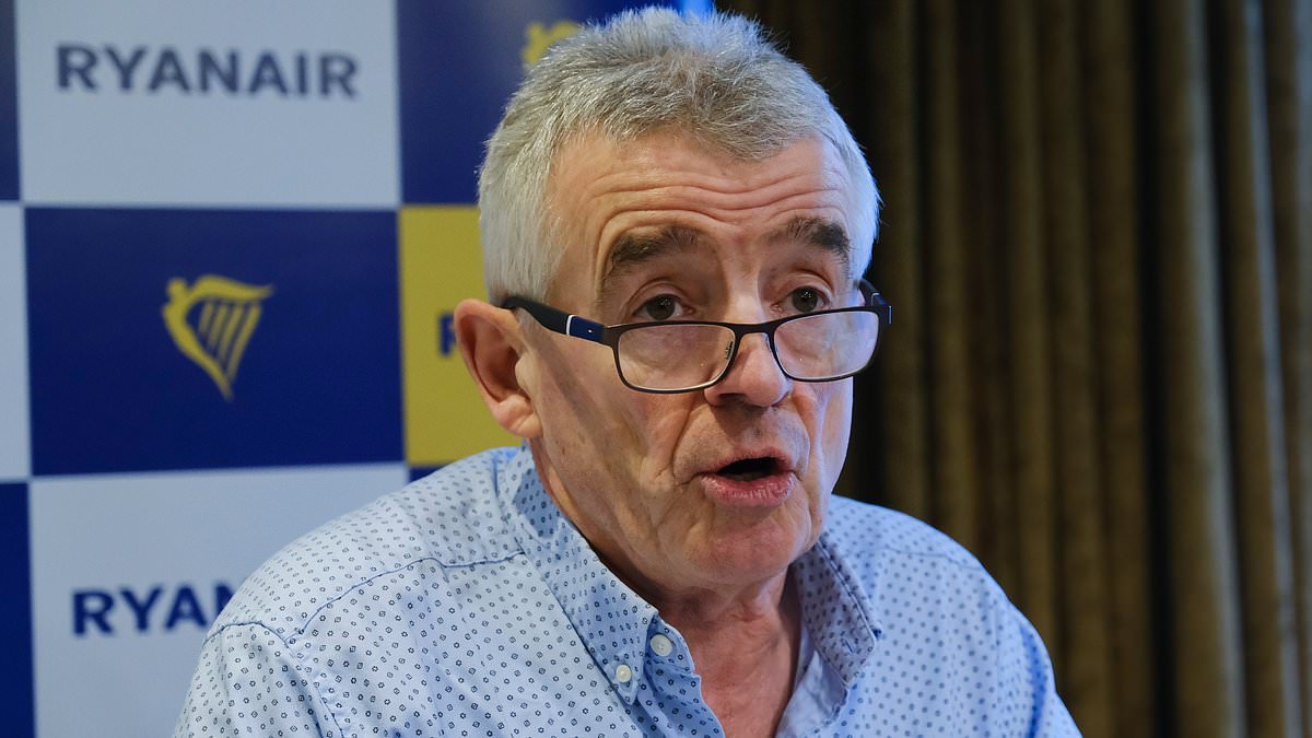Four-hour passport queues are a punishment for Brexit from the EU, Ryanair boss claims