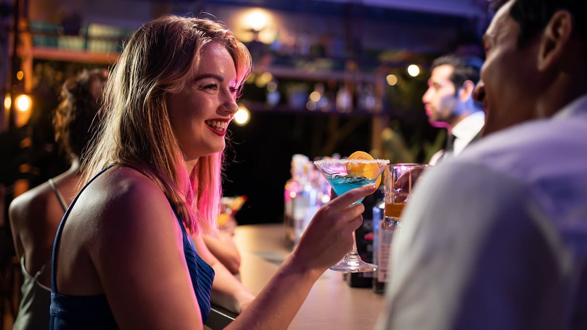 What your flirting style says about you, according to science - and it's bad news if you turn on the charm to get a free drink