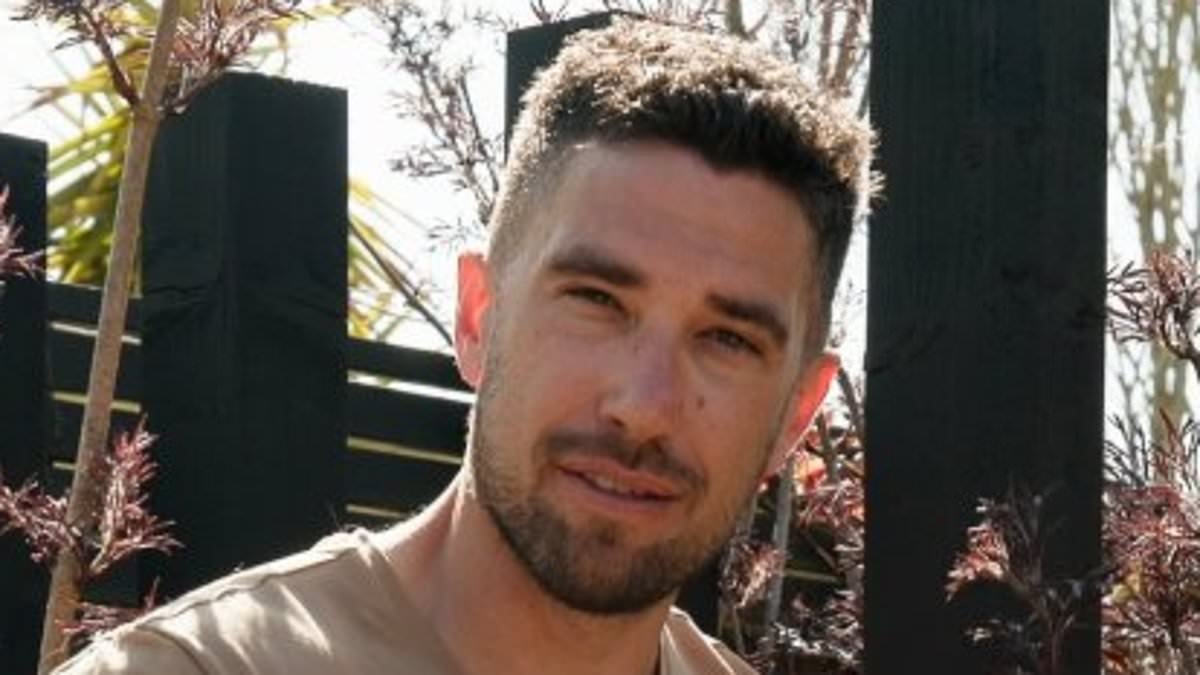 TV gardening hunk Henry Agg reveals how he turned to the soil to become best-selling author after five friends killed themselves and he suffered emotional breakdown