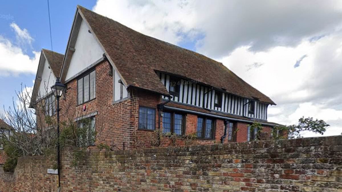 Couple sue Environment Agency for £4.5million over damp nightmare at historic Grade II listed home used by Henry VIII