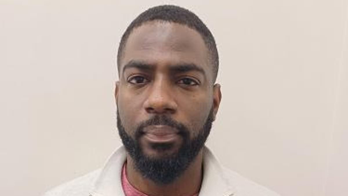 Moment crooks deal drugs INSIDE prison is revealed as smuggling gang that included corrupt officer are jailed