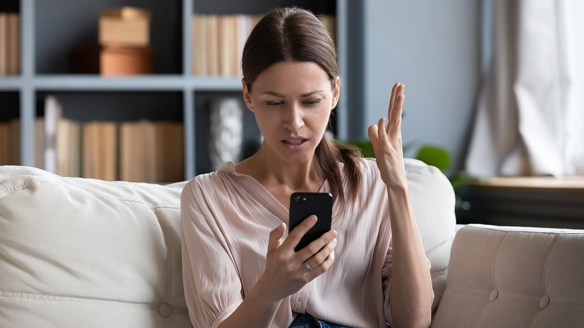 Average bloke nagged by his other half for being on smartphone 3.7 times a day, study reveals