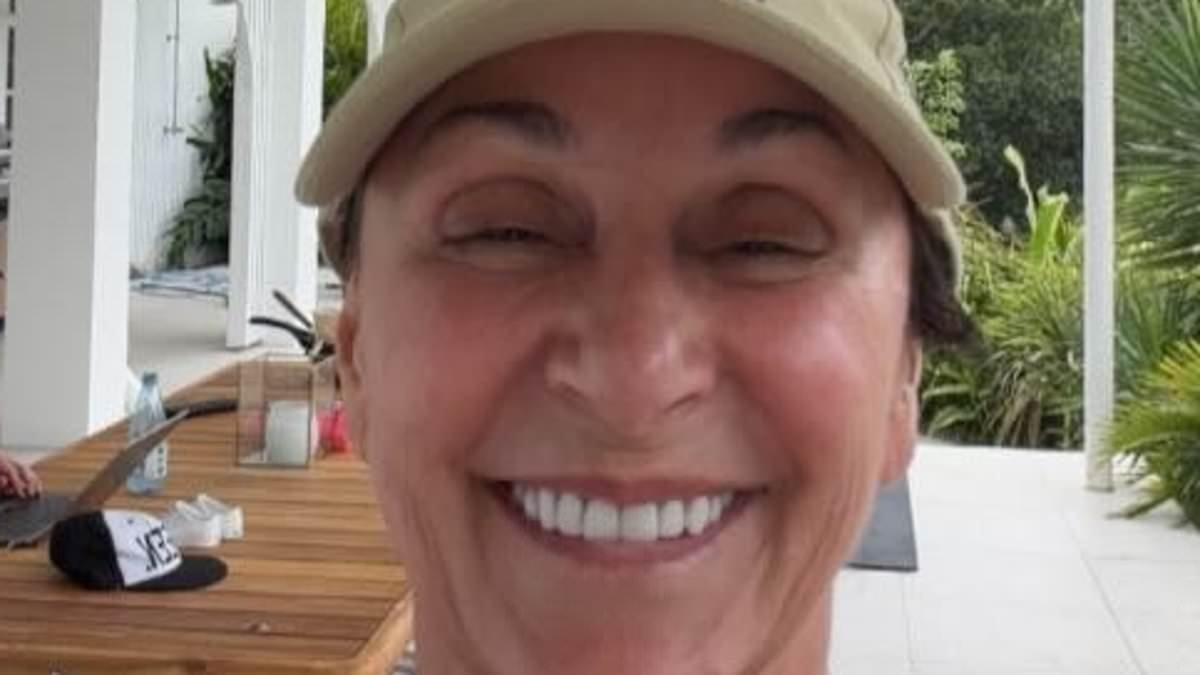 Strictly judges Shirley Ballas and Craig Revel Horwood debrief on show 'bloodbath' during FaceTime call