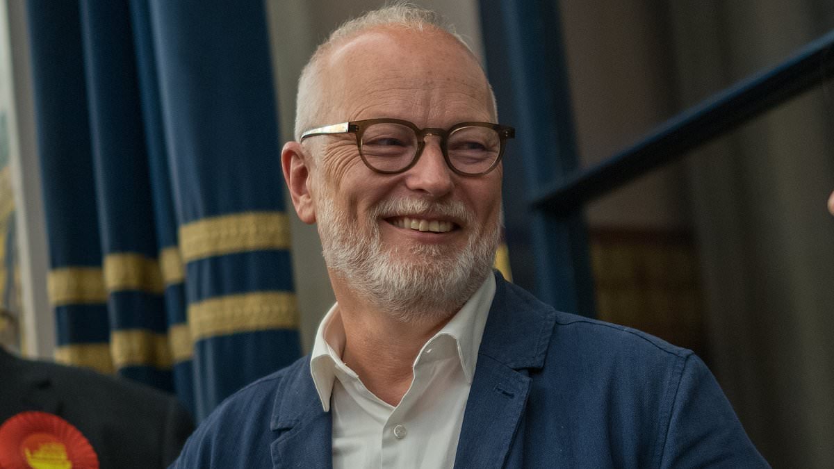 Labour could pay 'basic' salaries to workers whose jobs are wiped out by 'bumpy' introduction of AI, business minister says