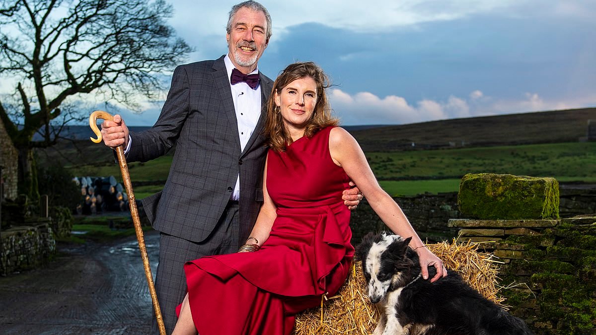 Amanda and Clive Owen look unrecognisable in old wedding photo as pair share 'secret' from day he 'probably regrets' 26 years ago