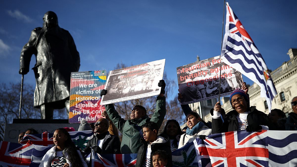 Starmer's Chagos Islands surrender deal faces threat of legal challenge from the Maldives