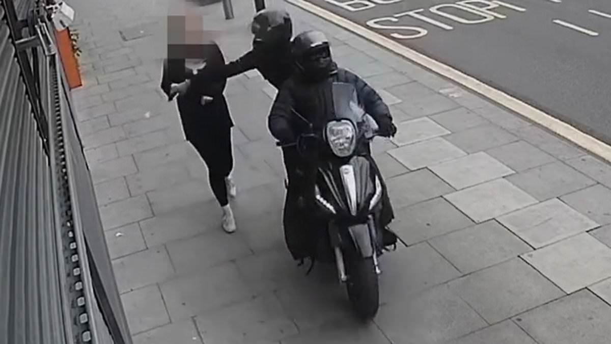 London's phone theft hotspots revealed: Interactive map shows where you're most likely to have your mobile snatched - with 168 taken by criminals every day