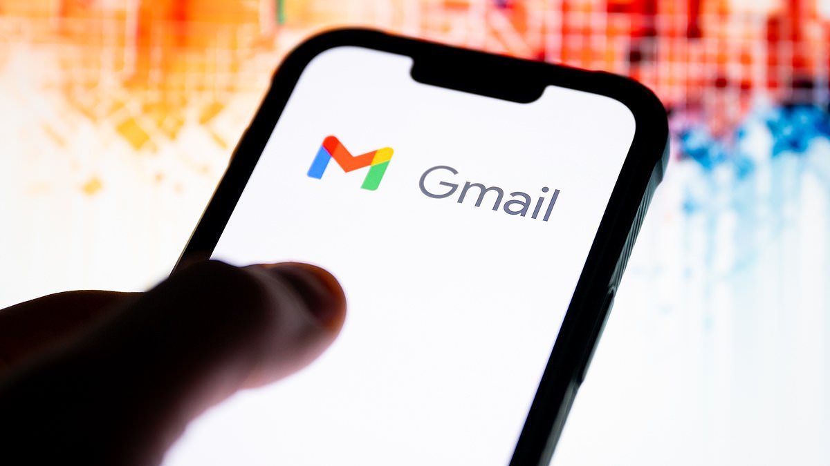 Gmail users advised to 'turn off' two features NOW amid email privacy concerns