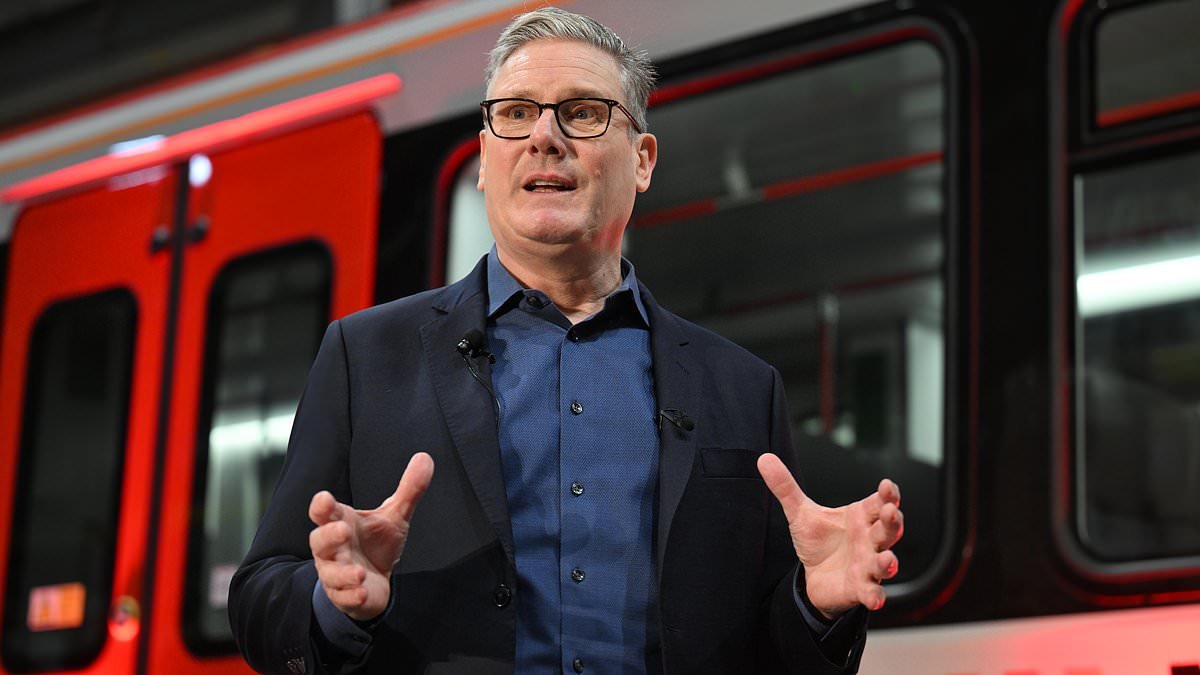 Senior military figures tell Starmer he must let US use bases for Iran attack