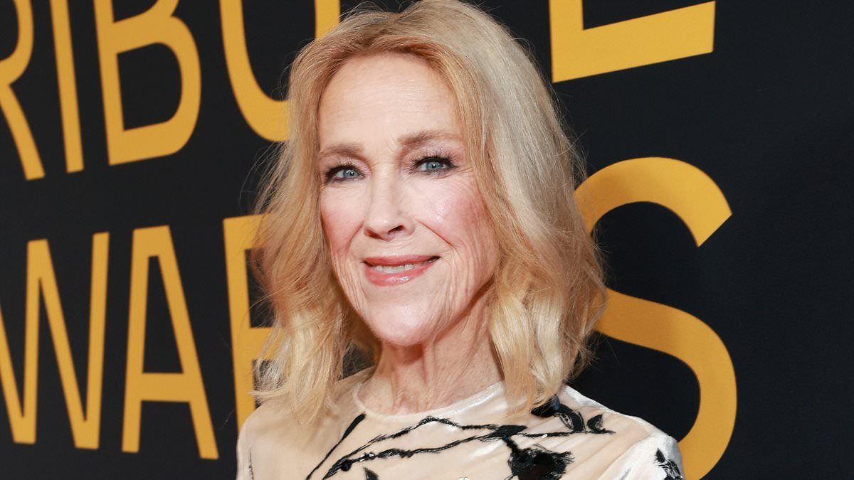 Catherine O'Hara 'rushed to the hospital' and was having 'difficulty breathing' prior to shock death at 71