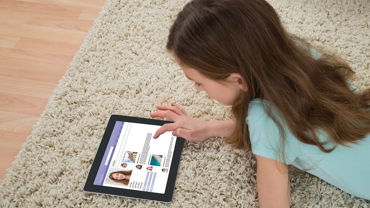 The trauma children suffer from being exposed to self-harm, sex and violence online should be recognised as public health issue, GPs say