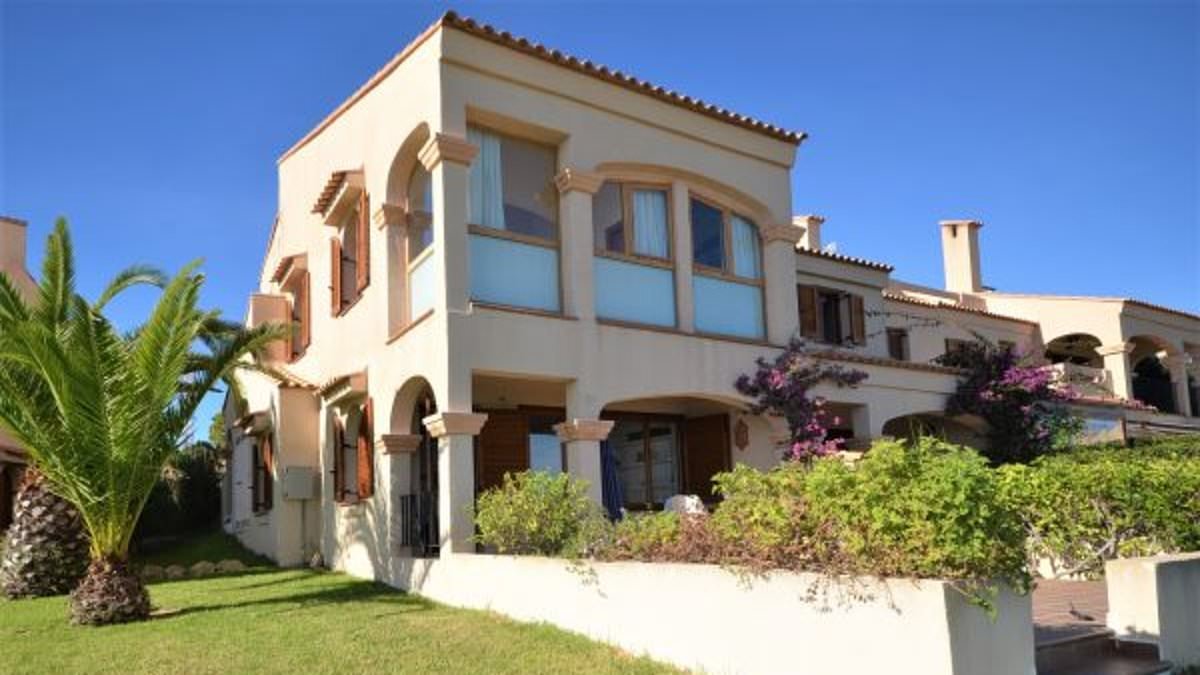 Brit holidaymakers who bought £400,000 homes on Costa Brava coastline accuse council of misleading them over 'epic monstrosity' next door