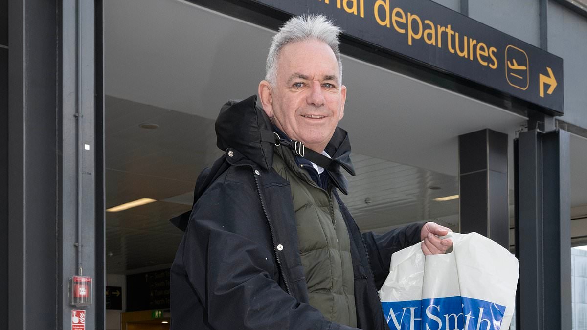 How I avoided paying Ryanair's pesky add-on luggage fees with a 16-pocket coat... and I packed a week's worth of clothes!