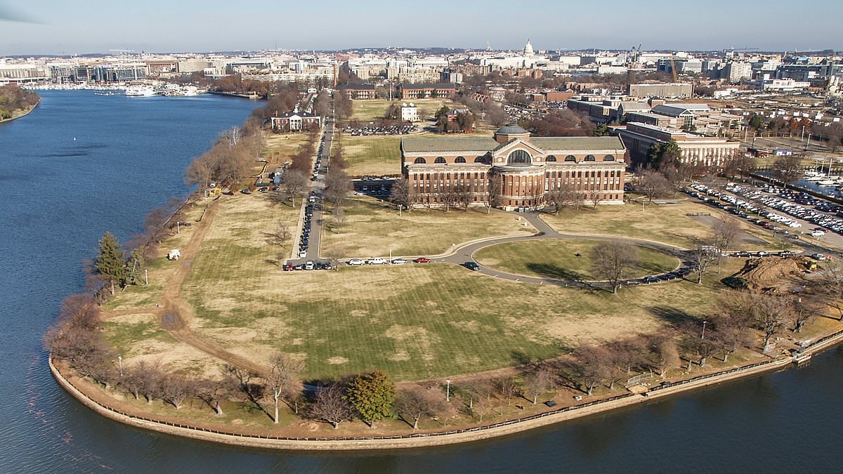 Drones detected above Washington DC Army base where Pete Hegseth and Marco Rubio live, report says