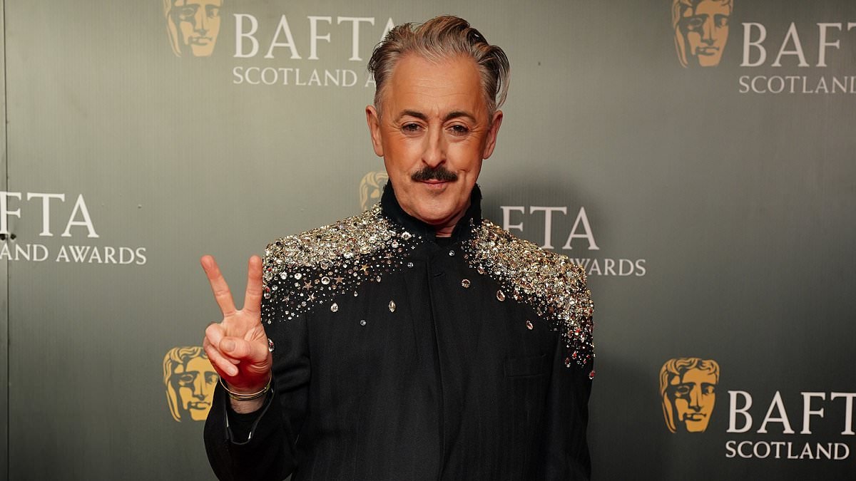 The BAFTAs goes vegan: Hollywood stars to be fed a veg-heavy feast as red meat is taken off the menu - while plant-based host Alan Cumming plans an animal rights stunt with PETA