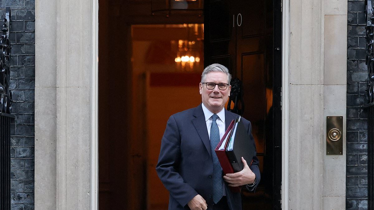 Is Starmer getting a Trump bounce? Poll shows Labour narrowing Reform's lead to four points after Iran war and President's insults