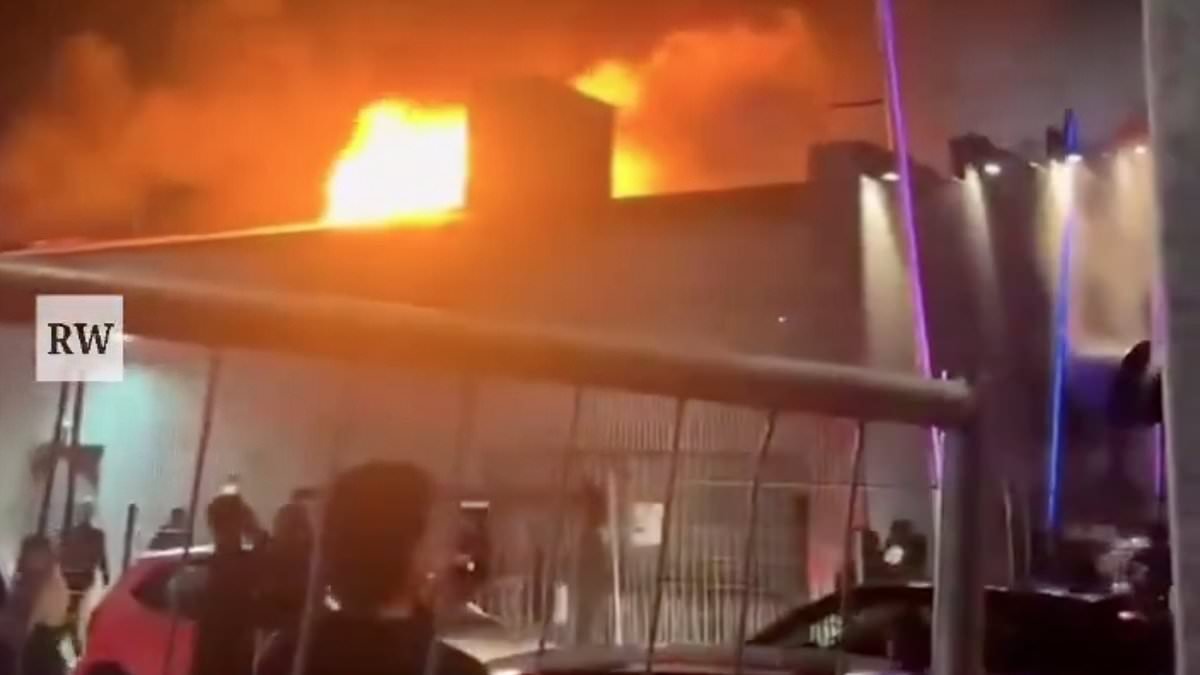 Hundreds of people flee as fire rips through and destroys nightclub in Germany